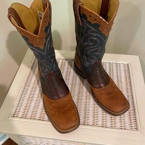 Rocky Women’s boots, size 8m.